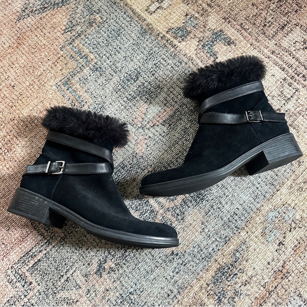 Vaneli Black Faux Fur Booties sz 9.5